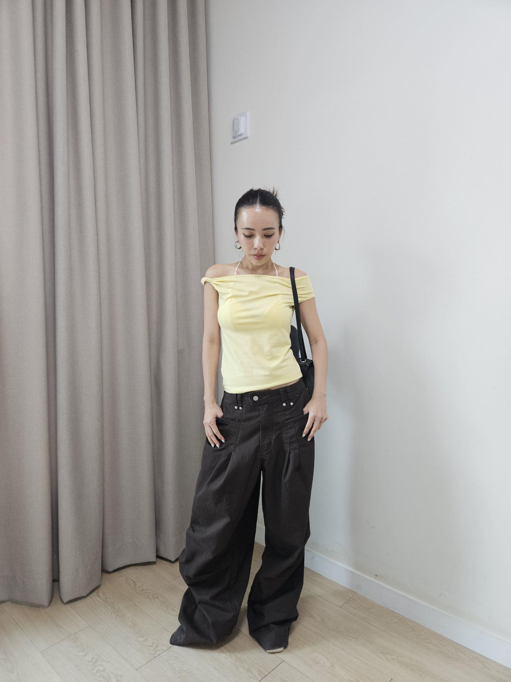 雙鉚釘打摺牛仔褲